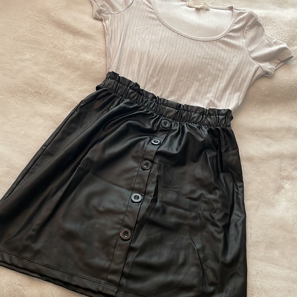 No Comment dress with black button skirt Size Small - Picture 2 of 8